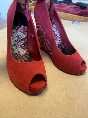 Rare Vintage Ed hardy Veva / Aeron Wedge Pumps